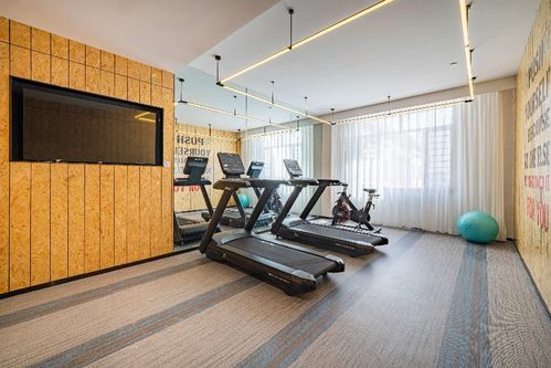 暑期游熱潮帶動住宿業(yè)復(fù)蘇，宜尚酒店多店滿房并推出美甲服務(wù)提升體驗