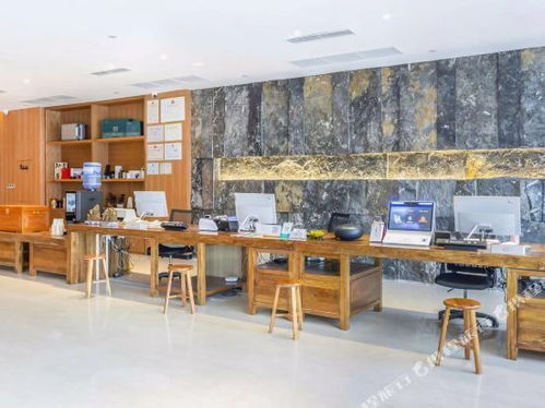 雙河灣精品酒店老君山店 舒適住宿與貼心服務(wù)的完美結(jié)合